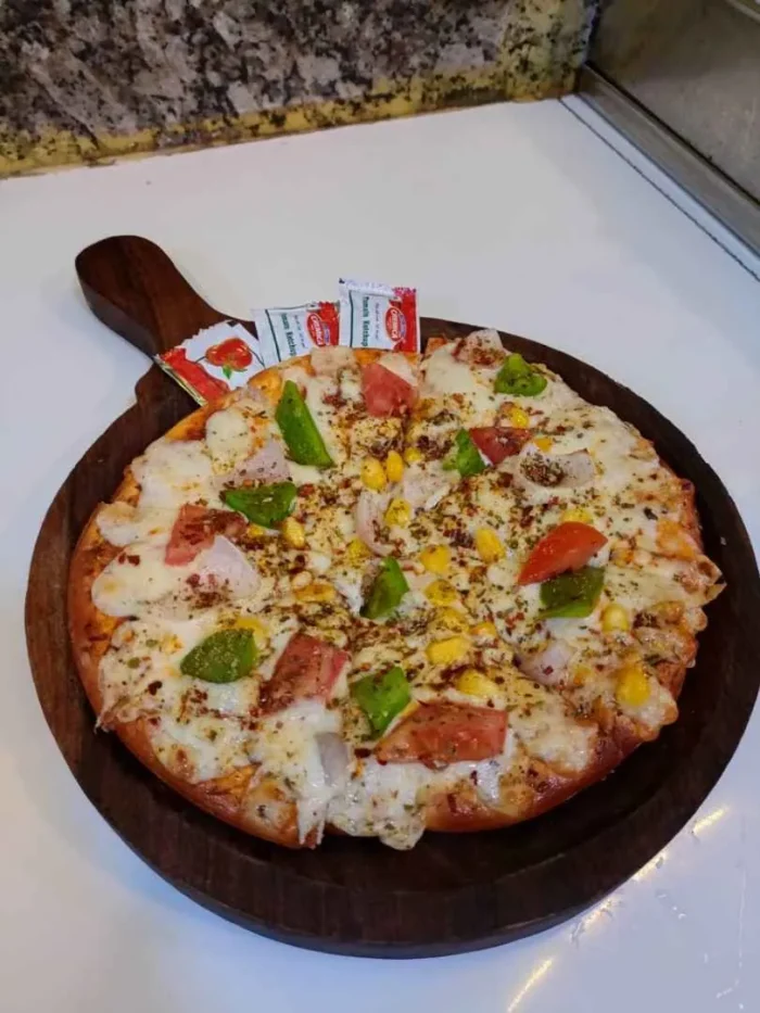 Farm Pizza ( Veg )