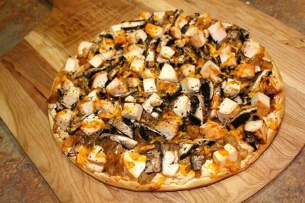 Chipotle Chicken Pizza ( Non-Veg )